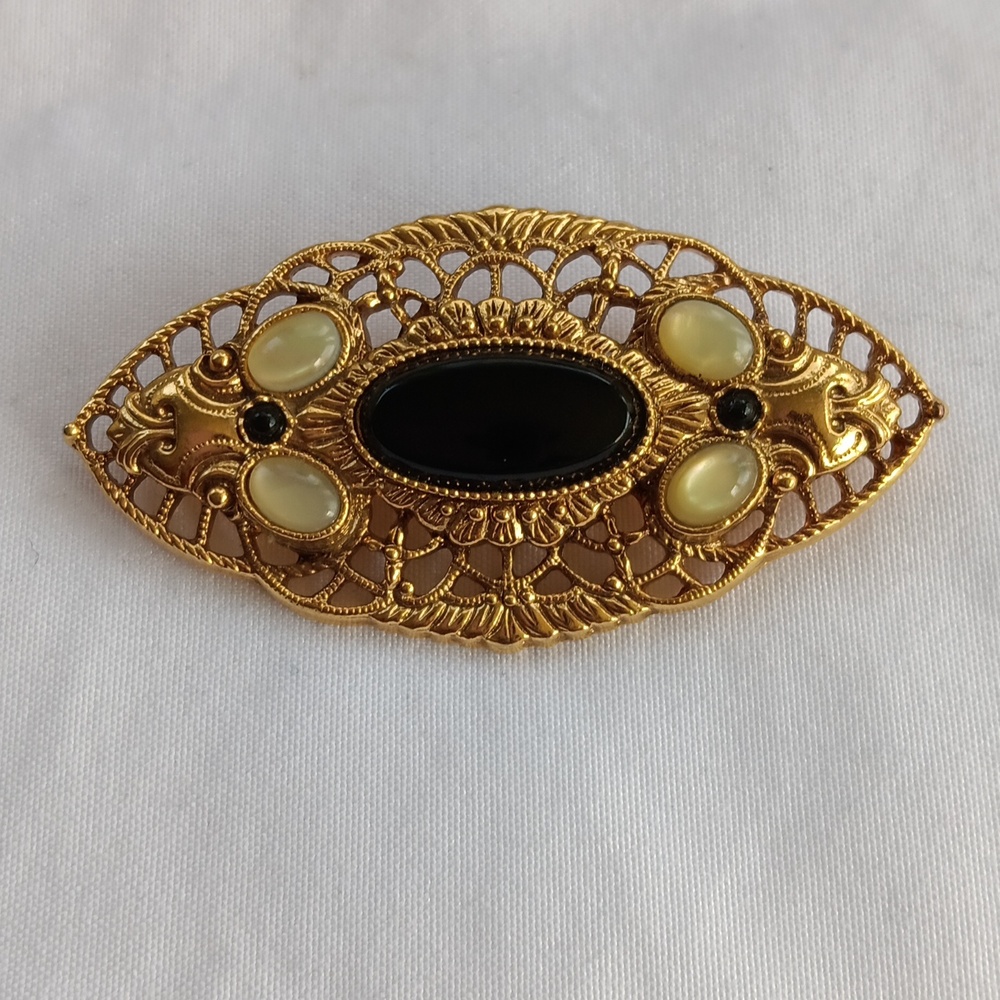 Vtg Gold-Tone Filigree black Glass Cabochon Faux Pearl Victorian Brooch Pin